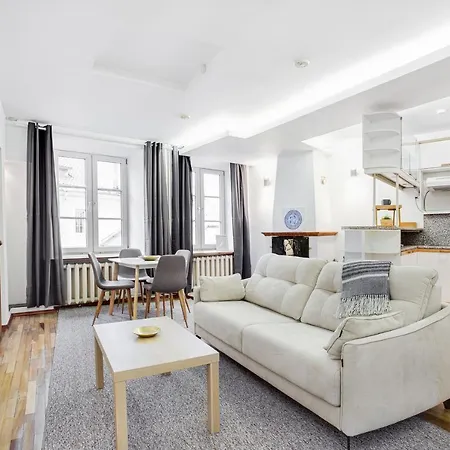 Bright Saint Ignoto's Apartman